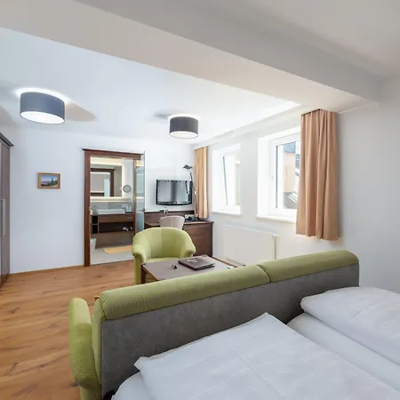 Stadler Am Attersee Hotel