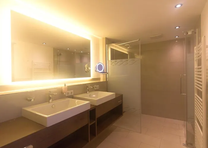 Hotel Stadler Am Attersee 4*